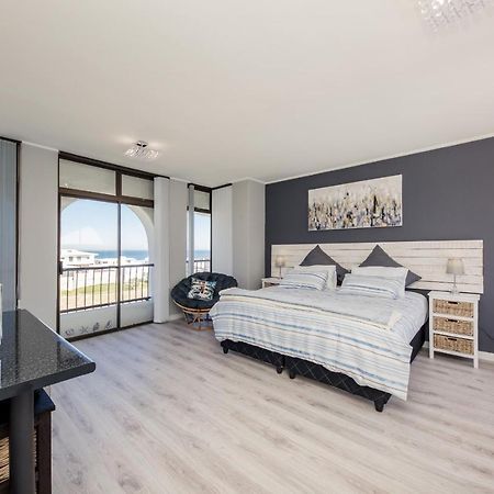Big Blue Accommodation โบลแบร์กสตรานด์ ภายนอก รูปภาพ