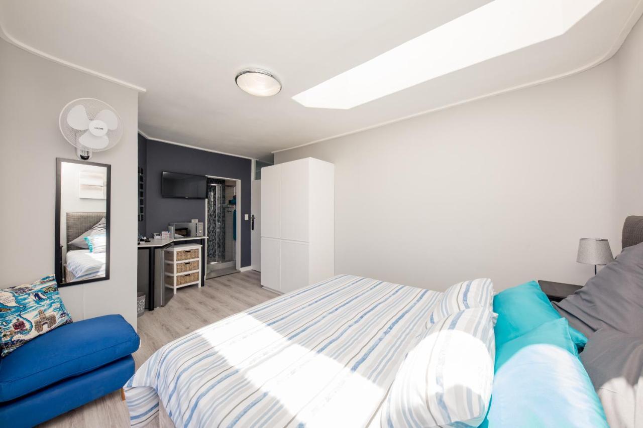 Big Blue Accommodation โบลแบร์กสตรานด์ ภายนอก รูปภาพ
