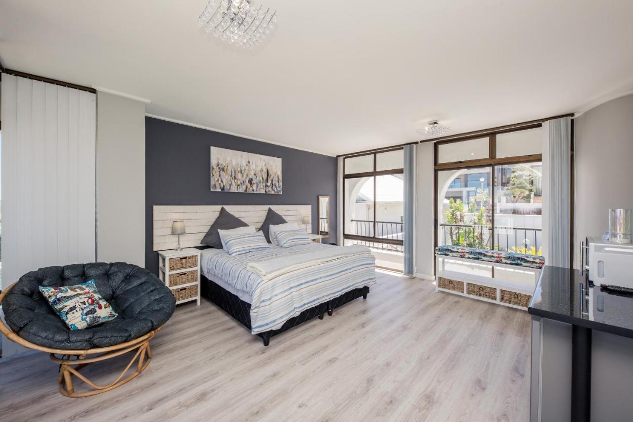 Big Blue Accommodation โบลแบร์กสตรานด์ ภายนอก รูปภาพ